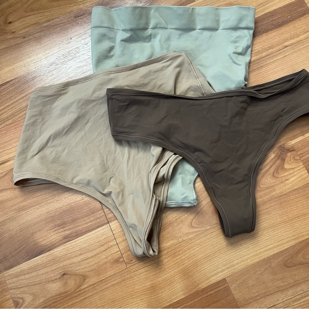 SKIMS PANTIES AND SHAPE WEAR BUNDLE L-XL